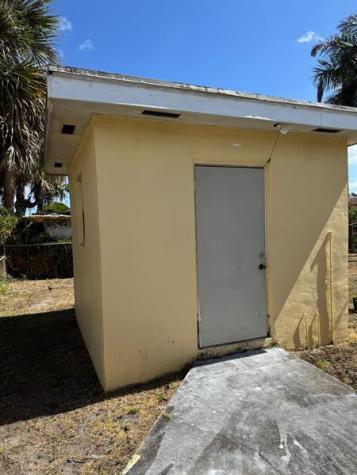 958 W 4th Street Riviera Beach FL 33404