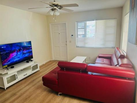 958 W 4th Street Riviera Beach FL 33404
