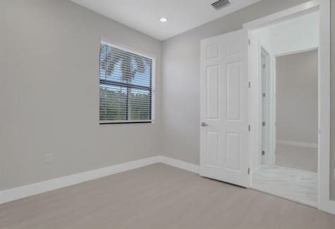 Pembroke Pines FL 33024