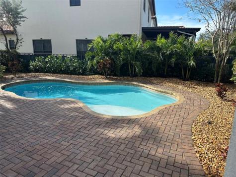 Pembroke Pines FL 33024