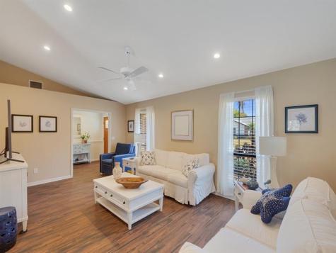 915 32ND Avenue Vero Beach FL 32960