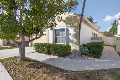 351 E Riverbend Drive Sunrise FL 33326