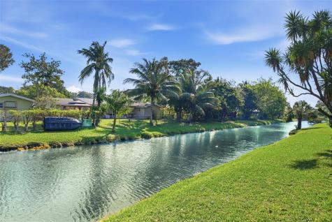 1430 NW 73 Avenue Plantation FL 33313
