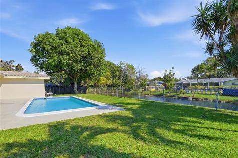 1430 NW 73 Avenue Plantation FL 33313