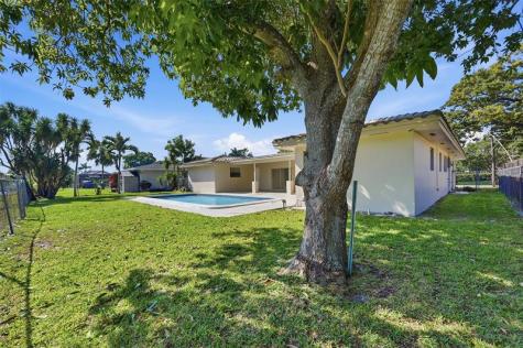 1430 NW 73 Avenue Plantation FL 33313