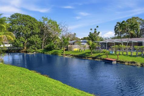 1430 NW 73 Avenue Plantation FL 33313