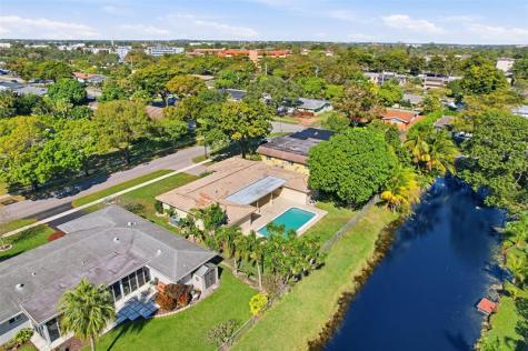 1430 NW 73 Avenue Plantation FL 33313