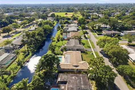 1430 NW 73 Avenue Plantation FL 33313