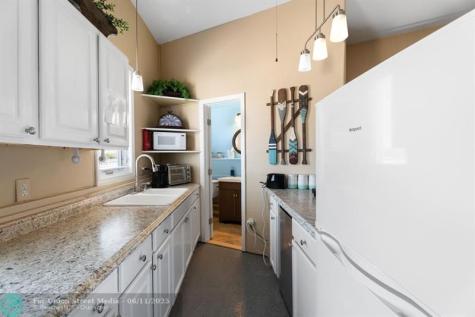 392 Nettles Boulevard Jensen Beach FL 34957