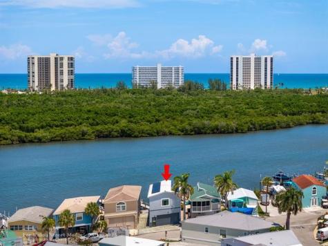 392 Nettles Boulevard Jensen Beach FL 34957
