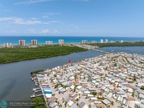 392 Nettles Boulevard Jensen Beach FL 34957