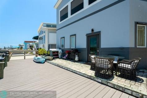 392 Nettles Boulevard Jensen Beach FL 34957