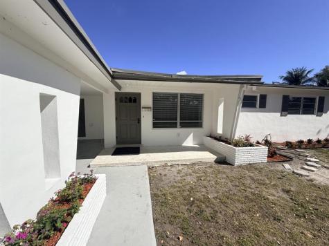 607 N Golf Drive Hollywood FL 33021