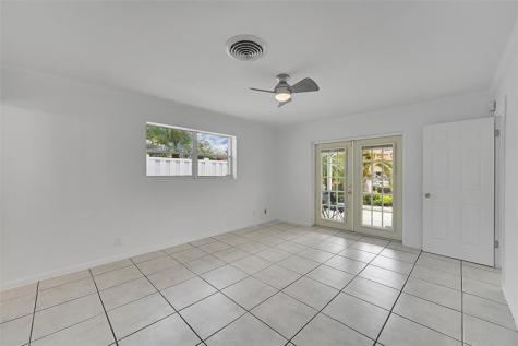 220 SE 10th Street Pompano Beach FL 33060