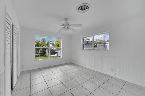 220 SE 10th Street Pompano Beach FL 33060