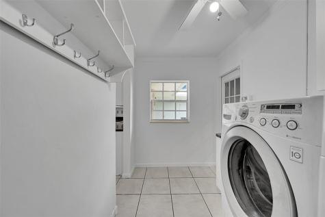 220 SE 10th Street Pompano Beach FL 33060