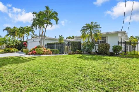 220 SE 10th Street Pompano Beach FL 33060
