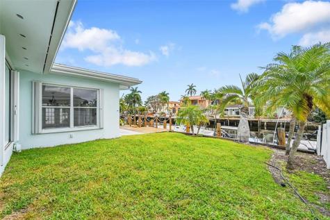220 SE 10th Street Pompano Beach FL 33060