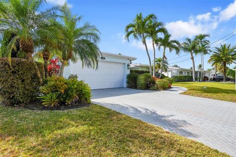 220 SE 10th Street Pompano Beach FL 33060