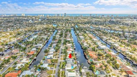 220 SE 10th Street Pompano Beach FL 33060