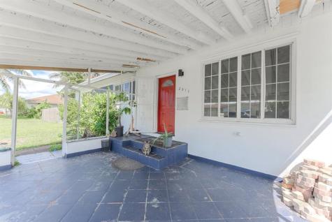 2011 SW 97th Terrace Miramar FL 33025