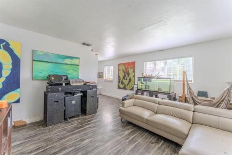 2011 SW 97th Terrace Miramar FL 33025