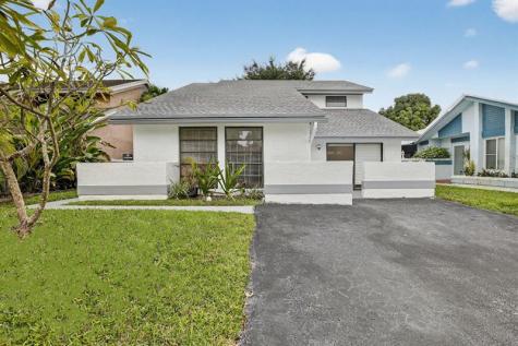 3930 SW 82nd Terrace Davie FL 33328