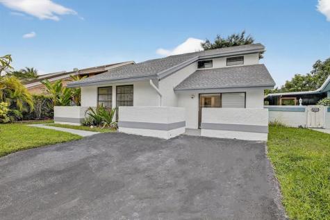 3930 SW 82nd Terrace Davie FL 33328