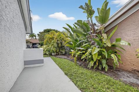 3930 SW 82nd Terrace Davie FL 33328