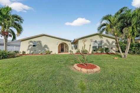 1773 NE 24th Jensen Beach FL 34957