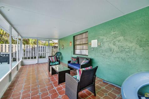 1773 NE 24th Jensen Beach FL 34957