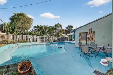 1773 NE 24th Jensen Beach FL 34957