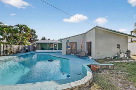 1773 NE 24th Jensen Beach FL 34957