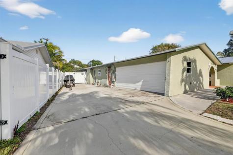 1773 NE 24th Jensen Beach FL 34957