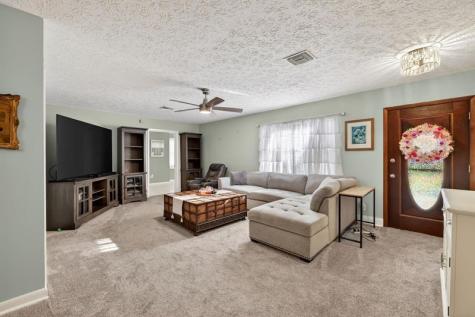 1773 NE 24th Jensen Beach FL 34957