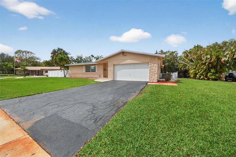 1101 SW 68th Avenue Plantation FL 33317