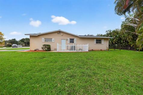 1101 SW 68th Avenue Plantation FL 33317