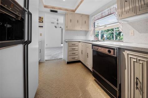 1101 SW 68th Avenue Plantation FL 33317