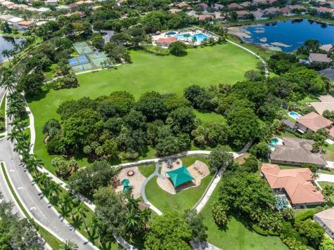 4042 Pinewood Lane Weston FL 33331