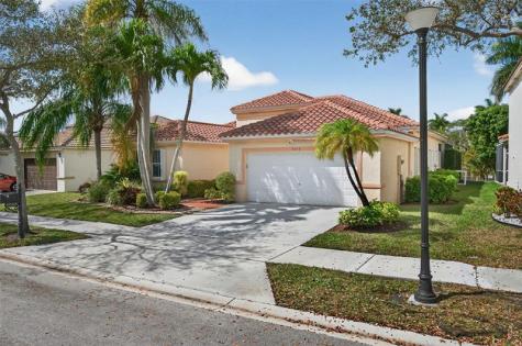 4042 Pinewood Lane Weston FL 33331