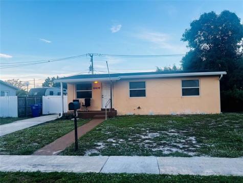 6409 Franklin Street Hollywood FL 33024