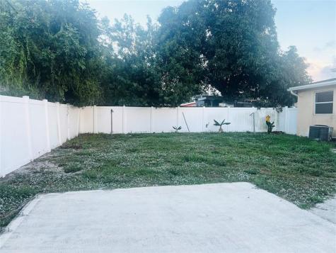 6409 Franklin Street Hollywood FL 33024