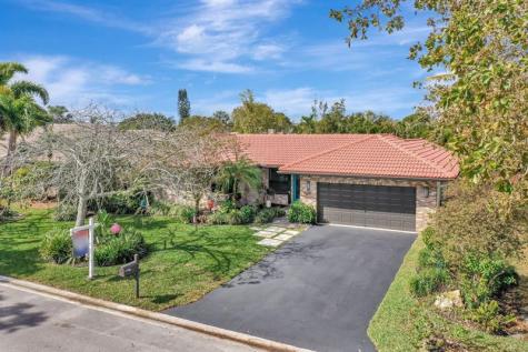 5368 NW 64 Way Coral Springs FL 33067