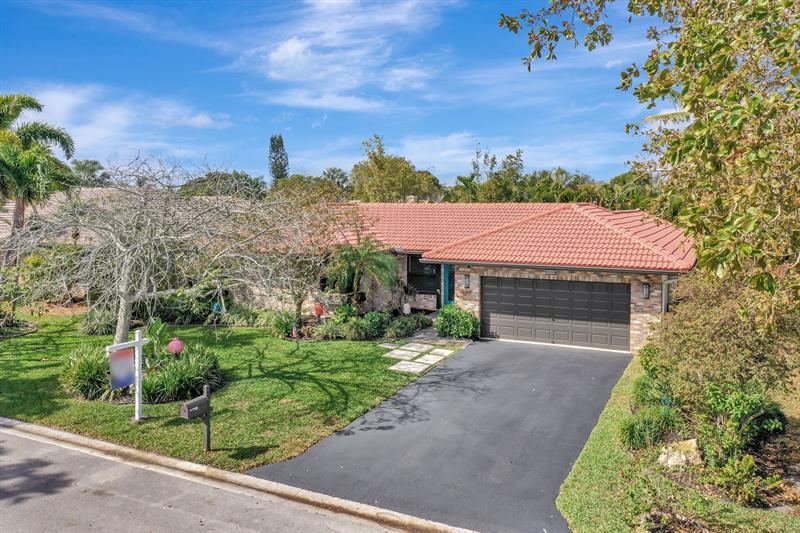 5368 NW 64 Way Coral Springs FL 33067