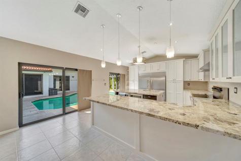 5368 NW 64 Way Coral Springs FL 33067