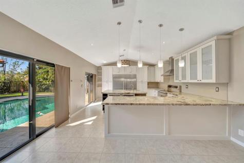 5368 NW 64 Way Coral Springs FL 33067