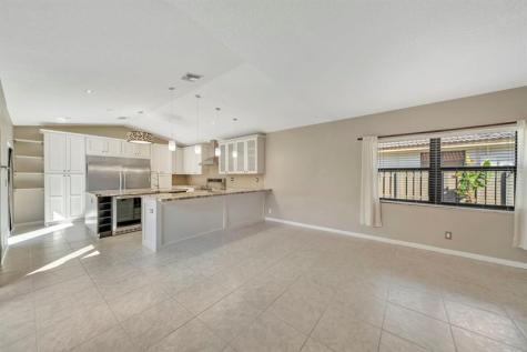 5368 NW 64 Way Coral Springs FL 33067
