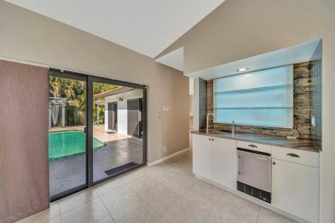 5368 NW 64 Way Coral Springs FL 33067