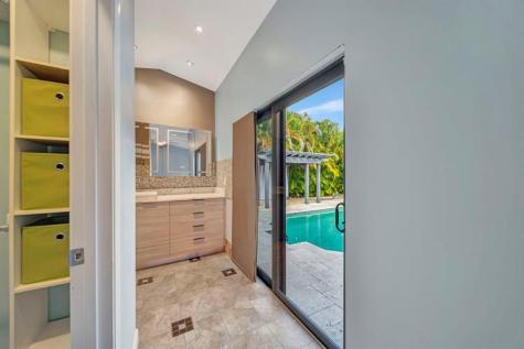 5368 NW 64 Way Coral Springs FL 33067