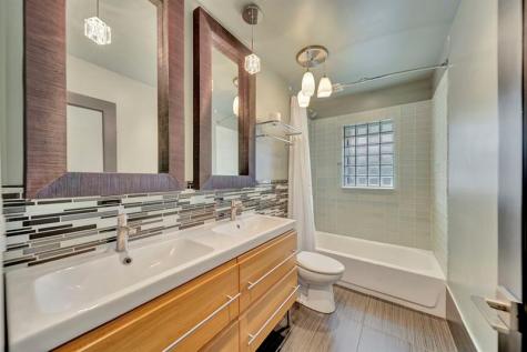 5368 NW 64 Way Coral Springs FL 33067